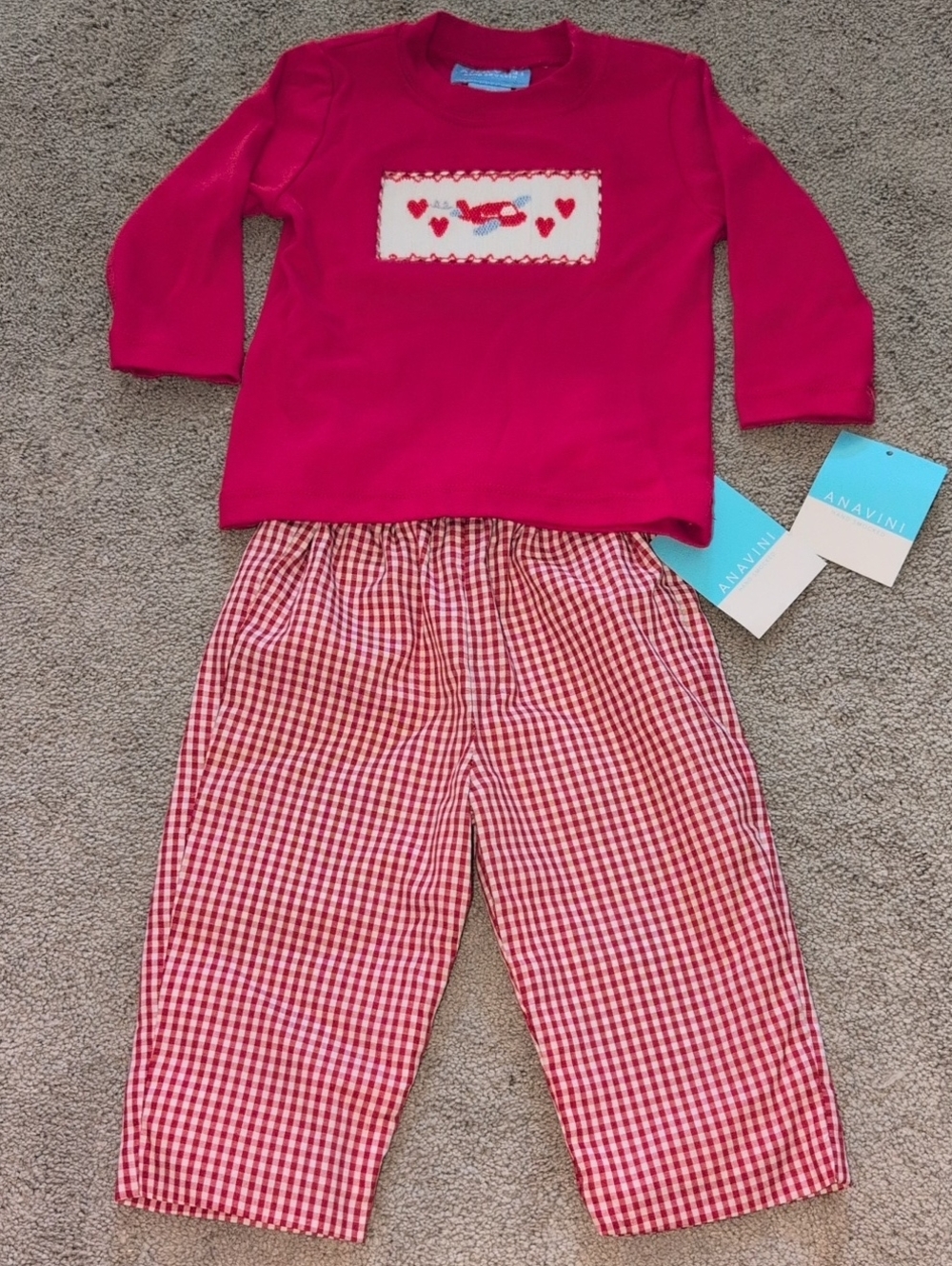 NWT ANAVINI Boys Valentine Red Heart Smocked Set. Size 12 Months